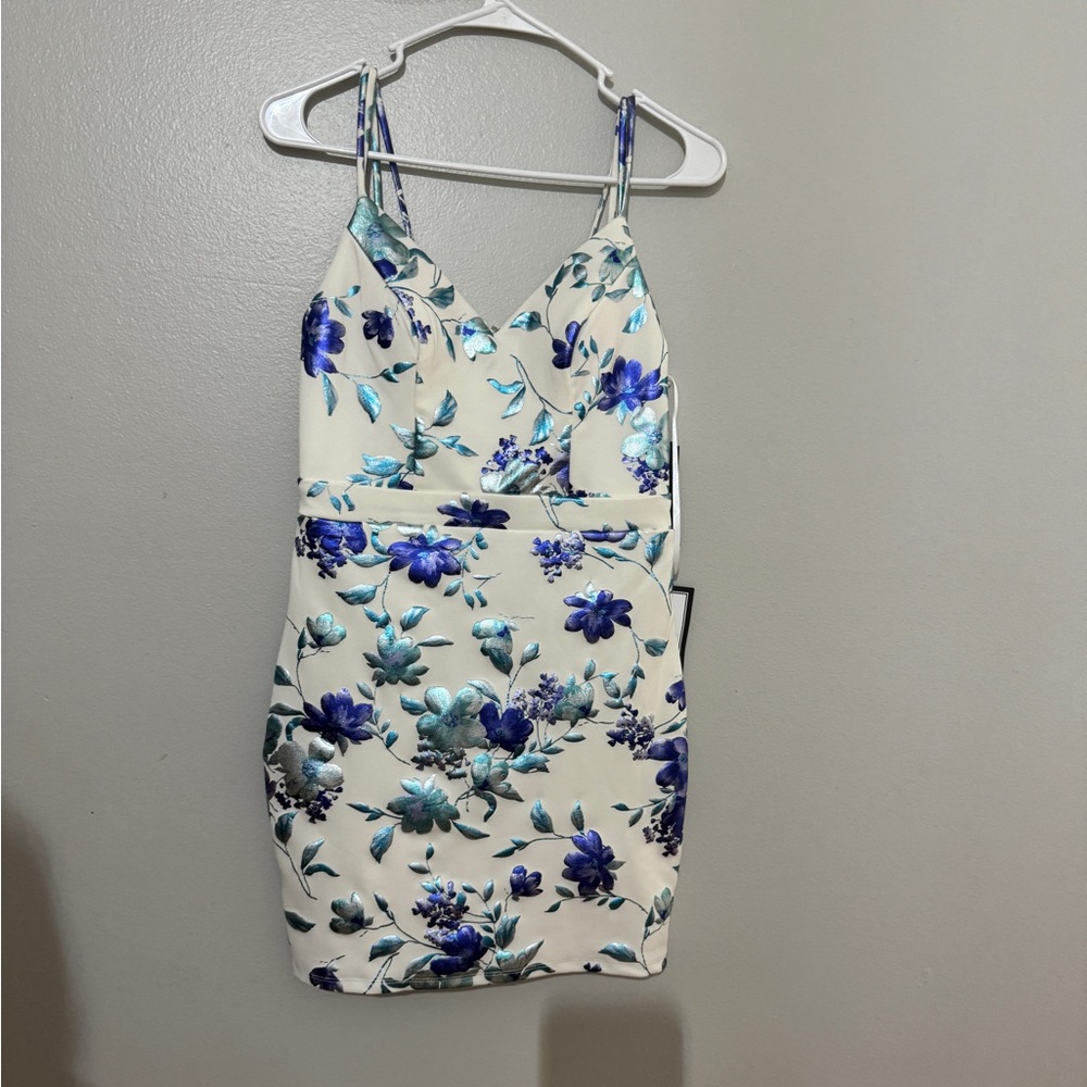 NWT white dress with blue flowers